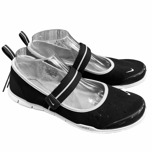 Nike NWT Mary Jane Size 6 Black Sneakers Shoes - Picture 2 of 9